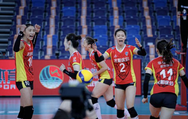 星空体育中国官网-排超上海女排强势零封辽宁 金软景回归荣膺得分王